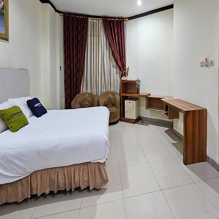 Urbanview Hotel Kharisma Banjarmasin Banjarmasin  Extérieur photo